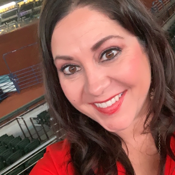 Meet your Posher, Donna - Picture 1 of 1